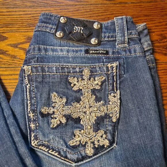 Miss Me boot cut jeans blingy cross sz 28 - Picture 2 of 5